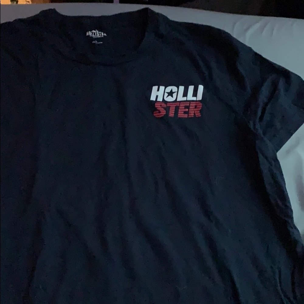 Men’s Large Hollister T-shirt